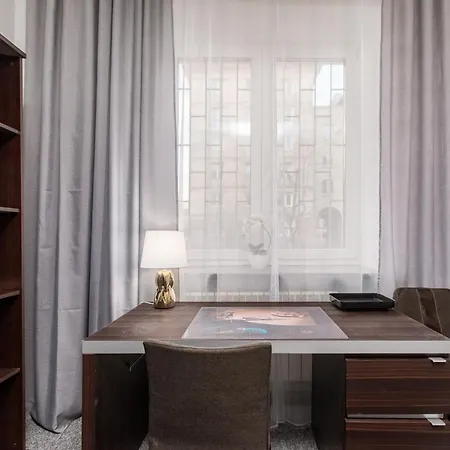 Apartment Dabrowszczakow 6 By Homeprime Warschau