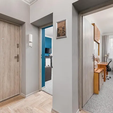 Dąbrowszczaków 6 By Homeprime Varsovia