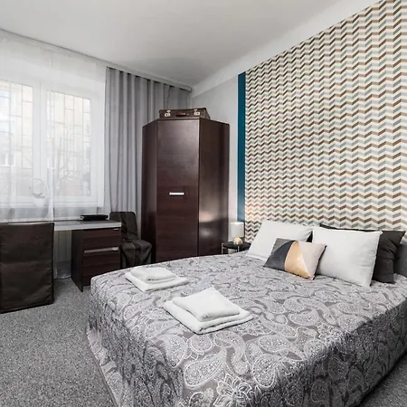 Dabrowszczakow 6 By Homeprime * Warschau